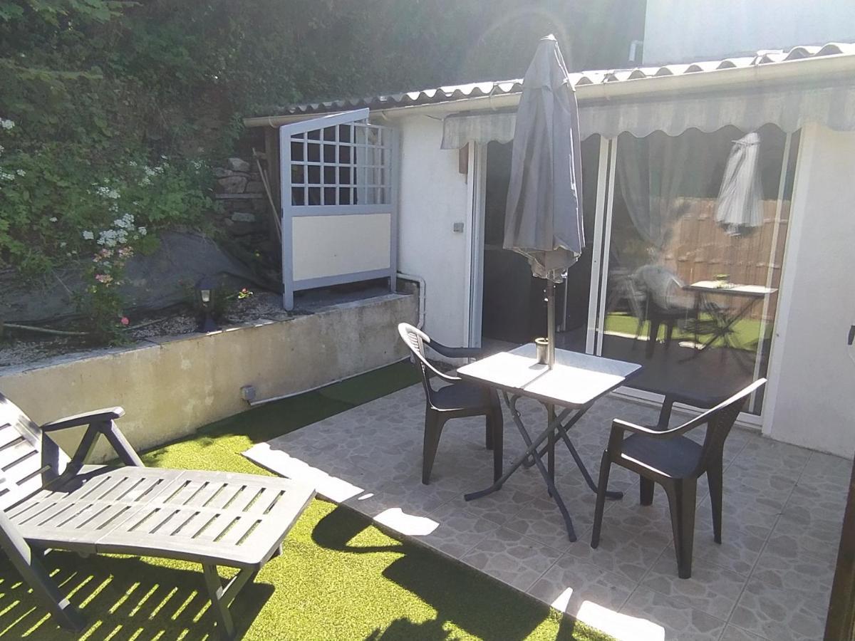 "Le Maloya" Chalets Independants -Chambre Balneo - Relais Motards Lacaune Ngoại thất bức ảnh