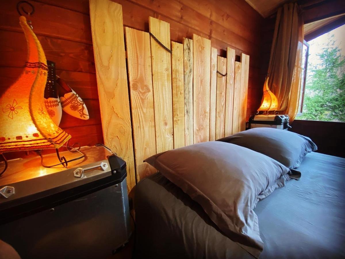 "Le Maloya" Chalets Independants -Chambre Balneo - Relais Motards Lacaune Ngoại thất bức ảnh