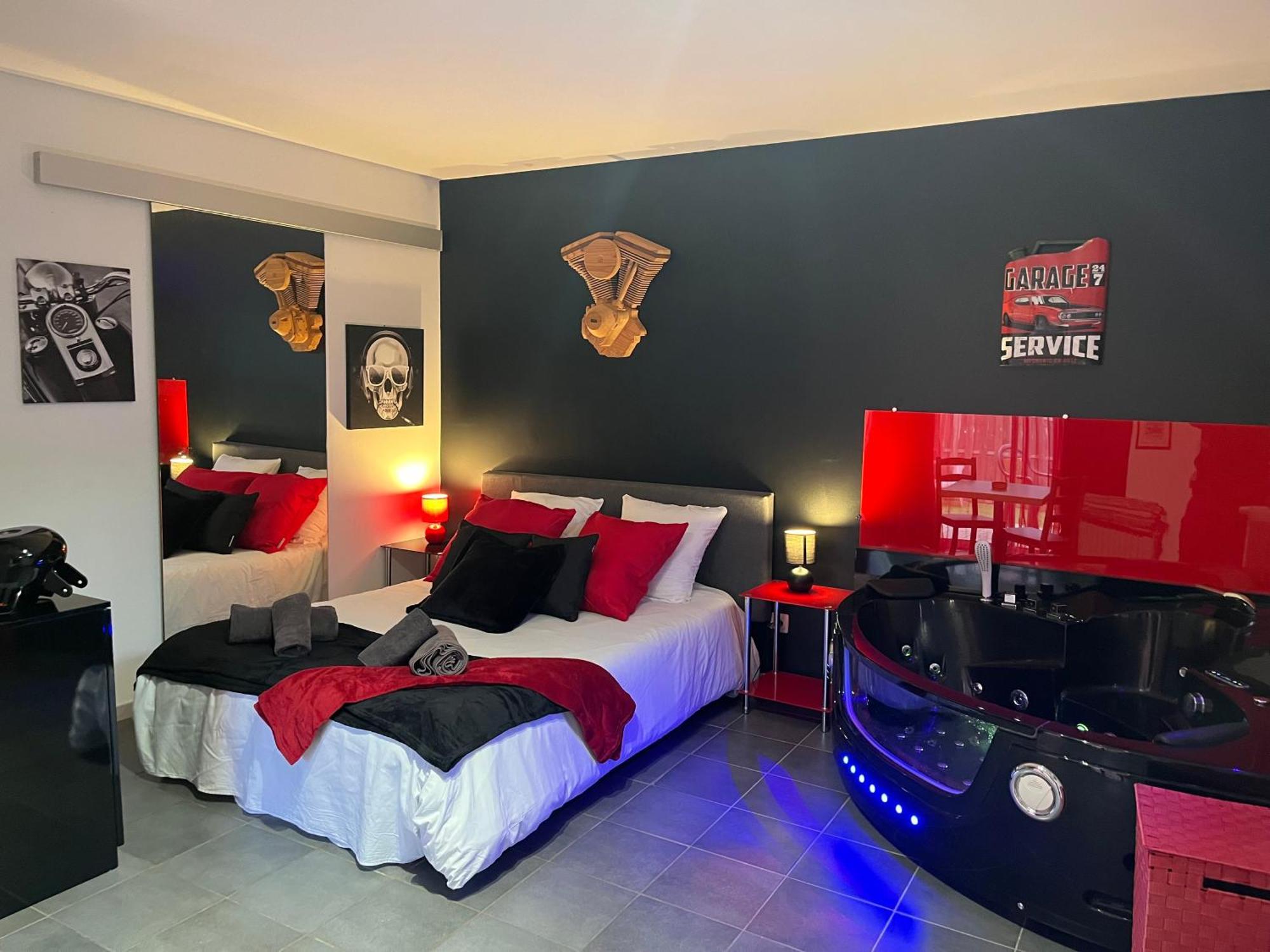 "Le Maloya" Chalets Independants -Chambre Balneo - Relais Motards Lacaune Ngoại thất bức ảnh